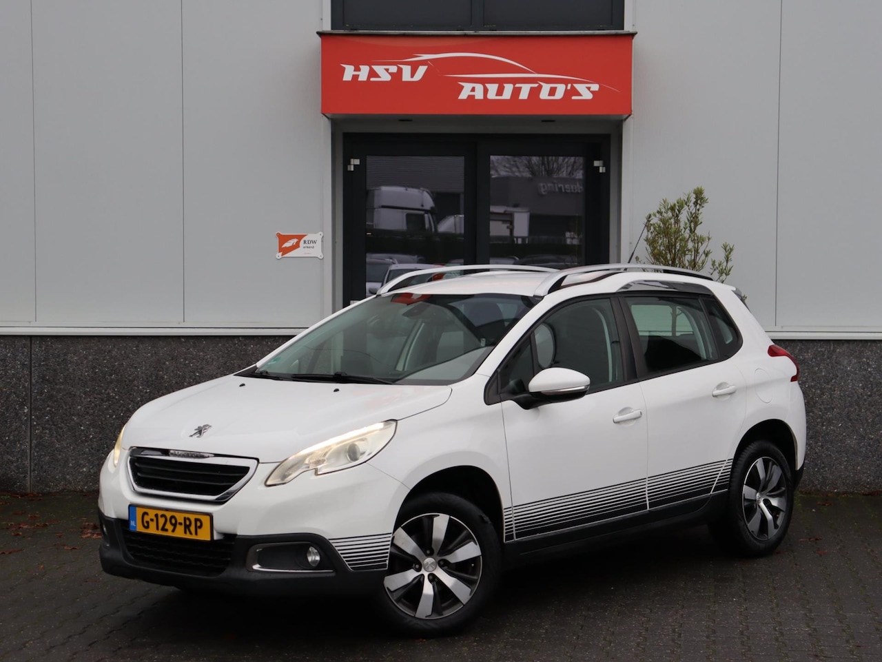 Peugeot 2008 - 1.6 e-HDi Allure xenon LM navi - AutoWereld.nl