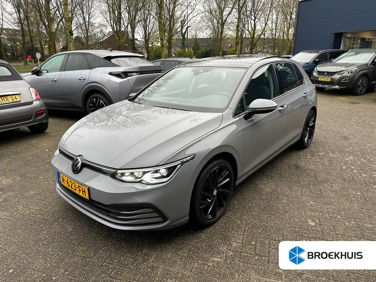 Volkswagen Golf - 1.5 eTSI Style | Achterbank in delen neerklapbaar | Apple Carplay/Android Auto|telefoonint - AutoWereld.nl