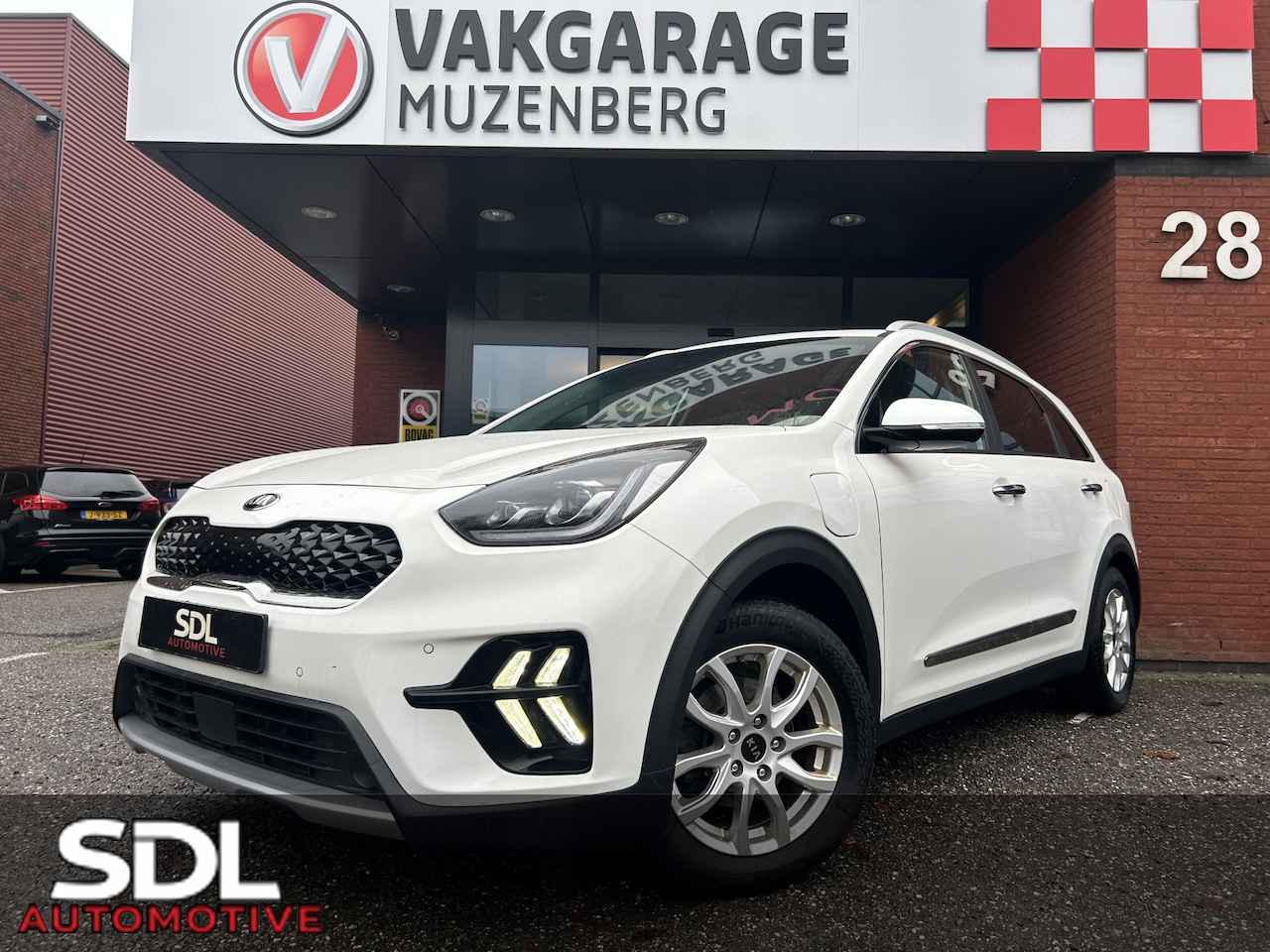 Kia Niro - 1.6 GDi PHEV ExecutiveLine // FULL LED // SCHUIF/KANTELDAK // NAVI + CARPLAY // CAMERA // - AutoWereld.nl