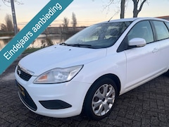 Ford Focus Wagon - 1.6 Trend NIEUWE APK tot 13-01-2027 * TREKHAAK * AIRCO * ZÉÉR NETTE WAGEN *Nieuwe APK 2027
