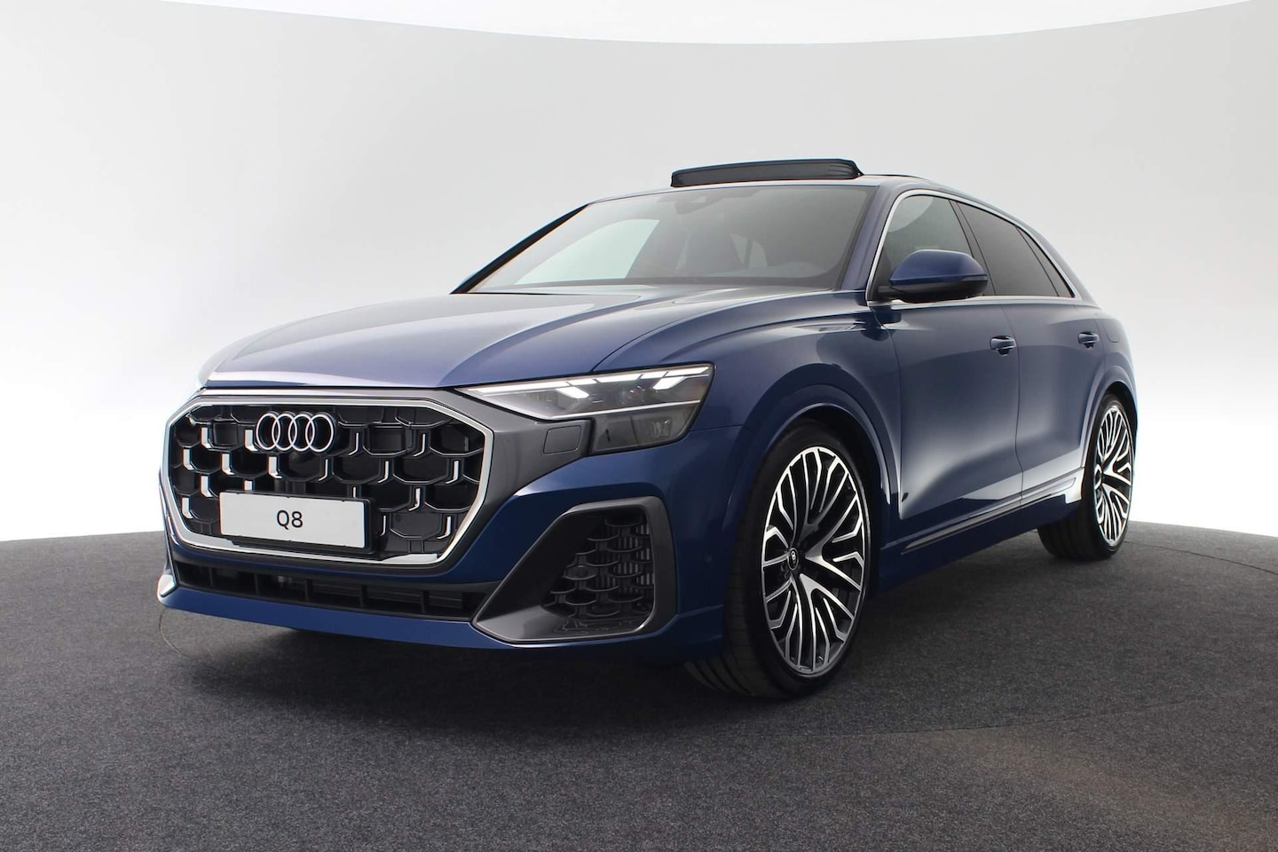 Audi Q8 - Pro Line S 55 TFSI e 290 kW / 394 PK SUV 8 versn. | Bang & Olufsen Premium | 23 inch | Pan - AutoWereld.nl