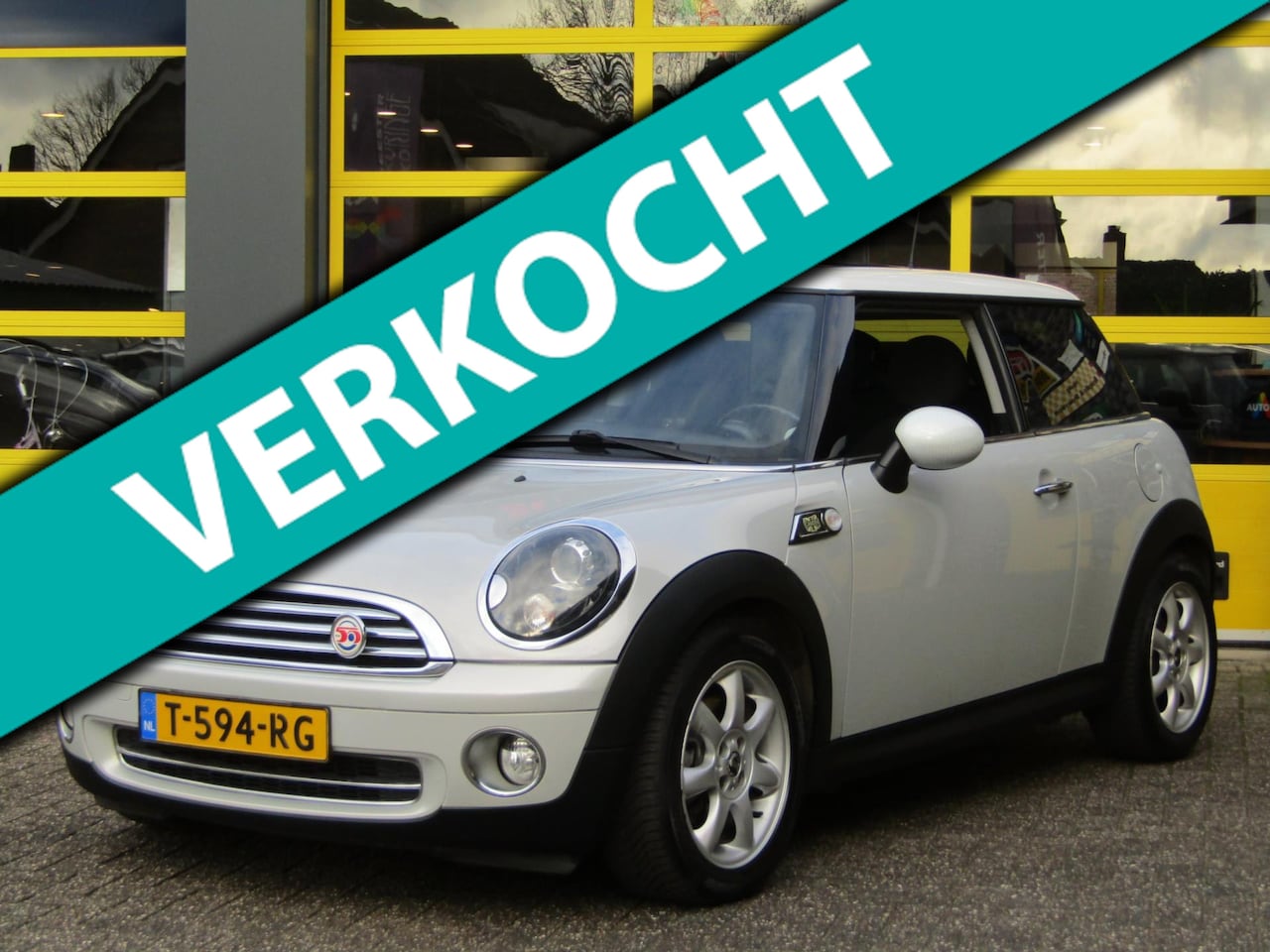 MINI Cooper - Mini 1.6 Camden / Panorama dak / Cruis controle - AutoWereld.nl