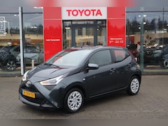 Toyota Aygo X - X-PLAY 5-DEURS AFN-TREKHAAK AIRCO CARPLAY CAMERA AUDIO-STUURWIELBED. LEDER-STUUR NL-AUTO