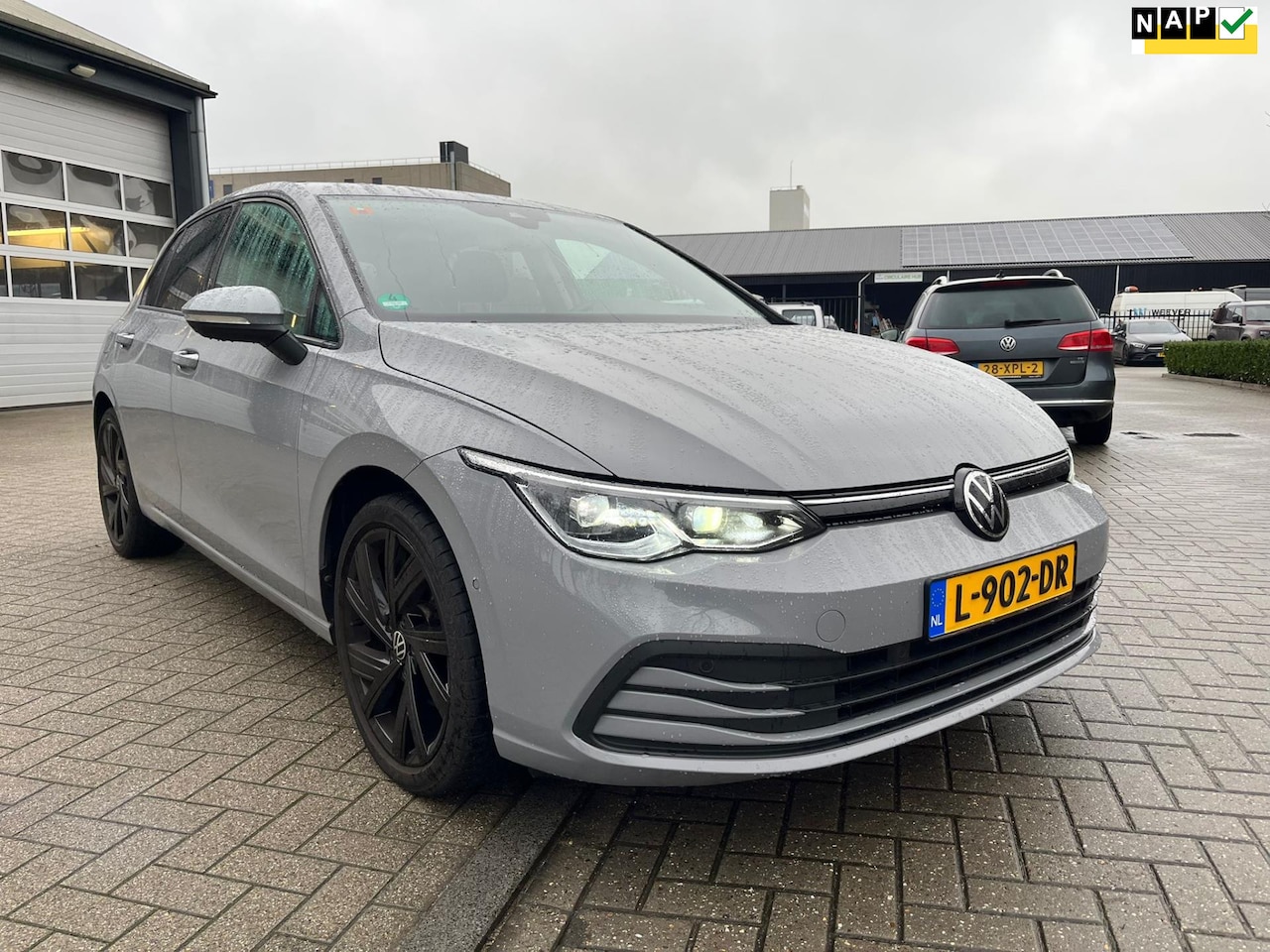 Volkswagen Golf - 1.0 eTSI Life Business - AutoWereld.nl