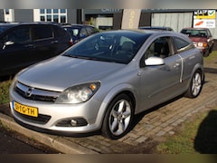 Opel Astra GTC - 1.6i-16V Sport Panoramadak Uniek Leder NAV Apple carplay/Android Climate Cruise 17" LMV