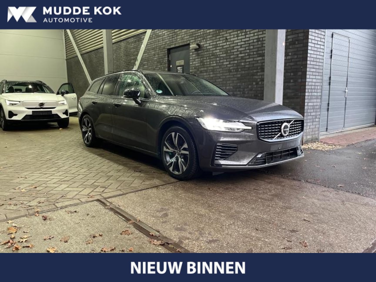 Volvo V60 - T6 Plug-in hybrid Plus Dark | ACC | 360° Camera | harman/kardon | Stoel+Stuurverwarming | - AutoWereld.nl