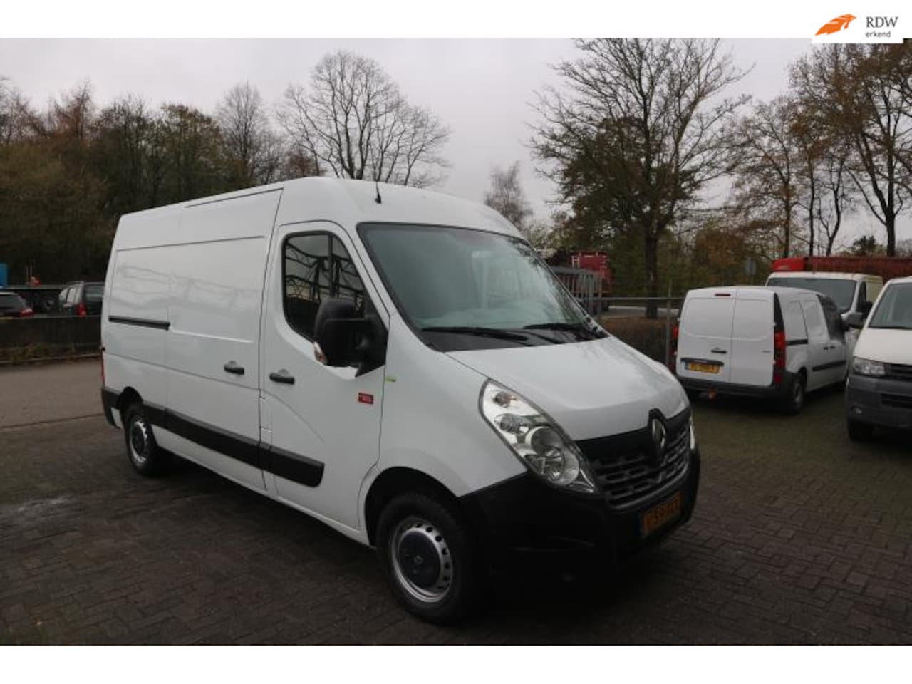 Renault Master - T33 2.3 dCi L2H2 VERSNELINGSBAK DEFECT - AutoWereld.nl