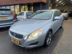 Volvo V60 - 2.4 D6 AWD Plug-In Hybrid XENON ACC BLIS S DAK MEMORY VOL