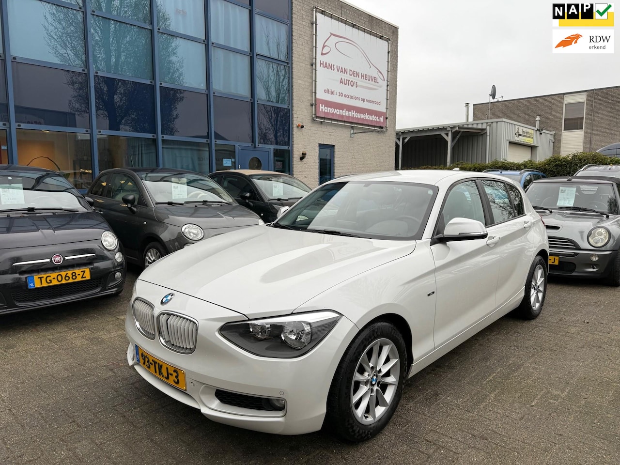 BMW 1-serie - 118i Business+ Airco, Navi, APK 11/26 - AutoWereld.nl