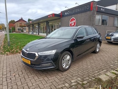 Skoda Octavia Combi - 1.0 TSi Navi, Digit displ, Camera, Cruise