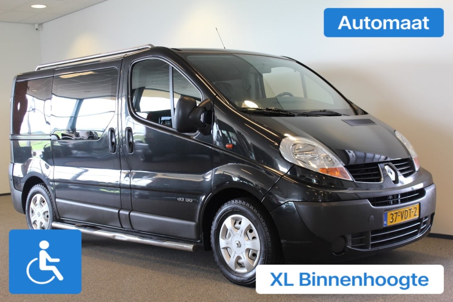 Renault Trafic - L1H1 Rolstoelbus Automaat Bodemverlaging 150cm - AutoWereld.nl