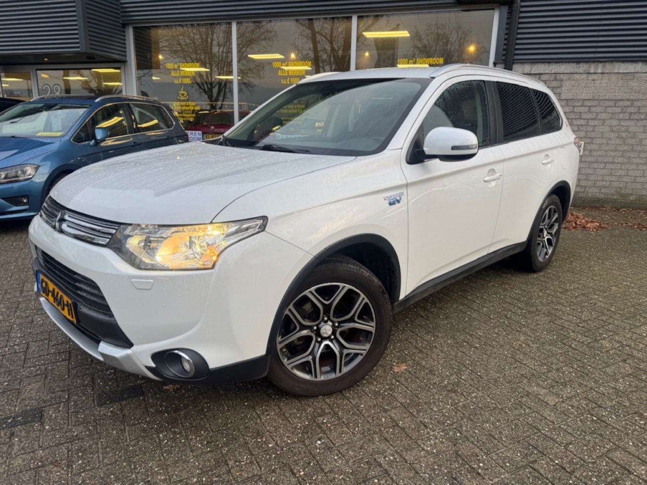 Mitsubishi Outlander - 2.0 PHEV Executive Edition XLine Camera/Trekhaak/Rocksford audio - AutoWereld.nl