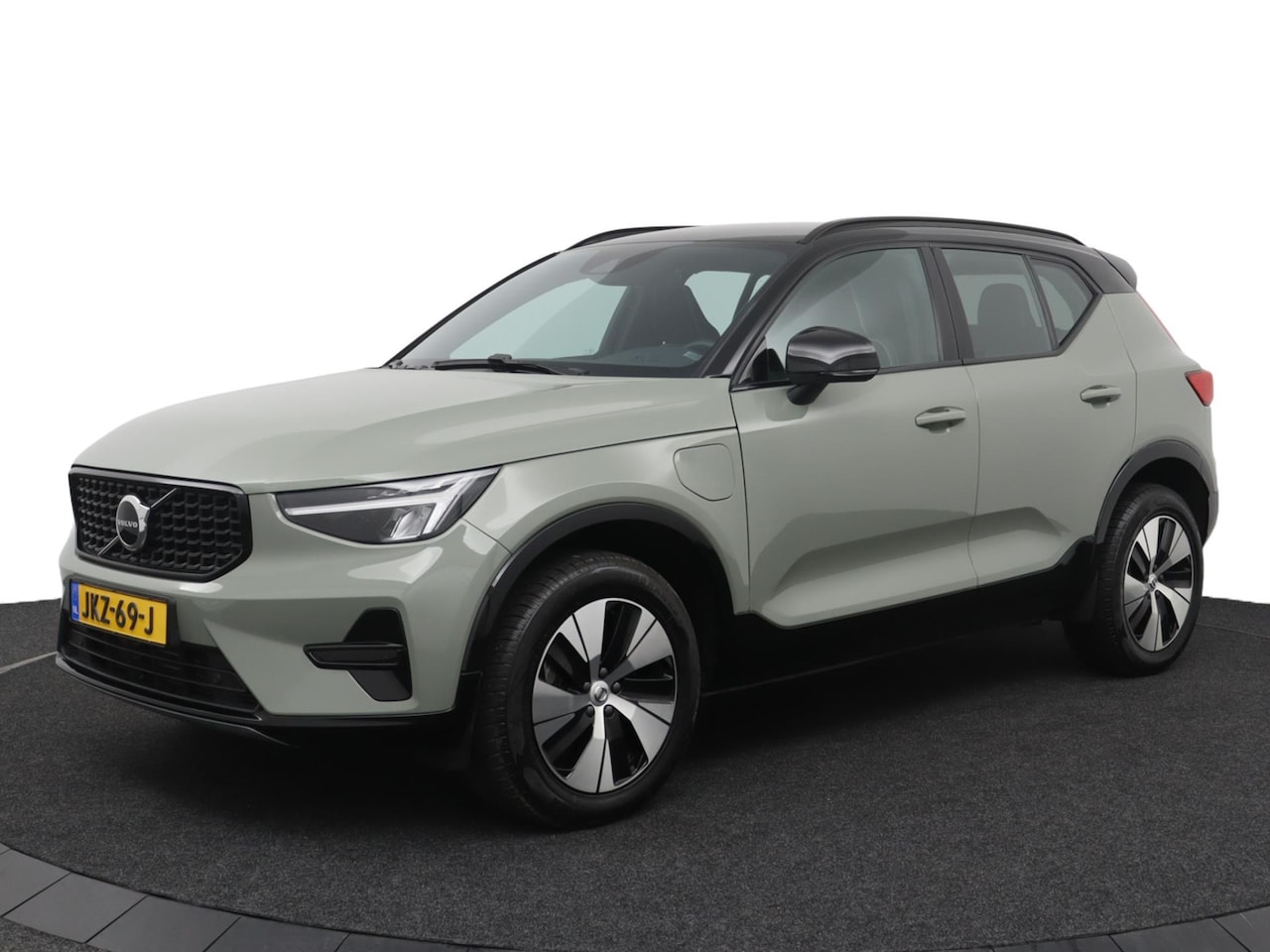 Volvo XC40 - T4 Hybride Plus Dark|H&K|Trekhaak - AutoWereld.nl