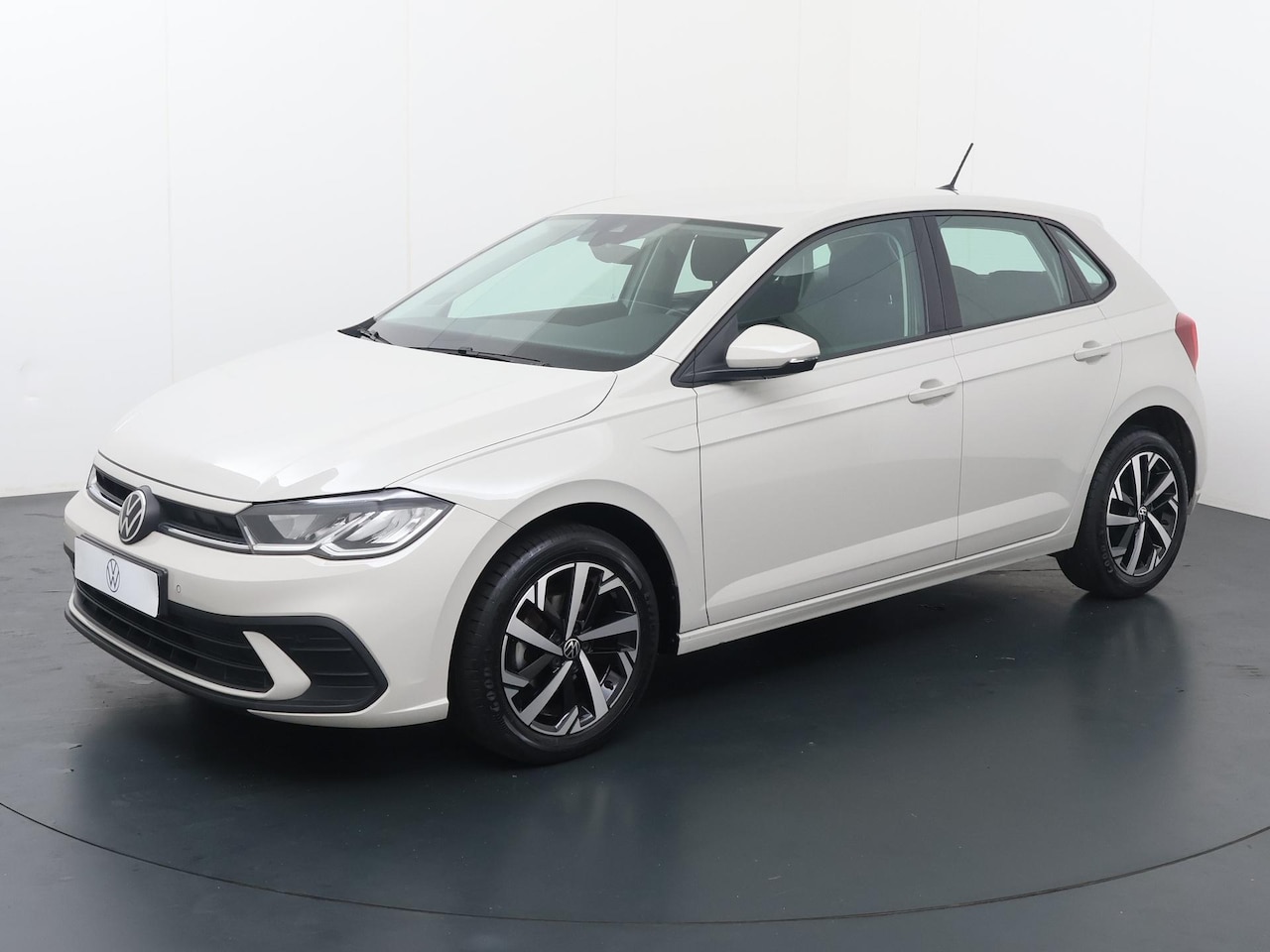 Volkswagen Polo - 1.0 TSI Life | 95 PK | Multifunctioneel stuurwiel | Cruisecontrol | Parkeersensoren | - AutoWereld.nl