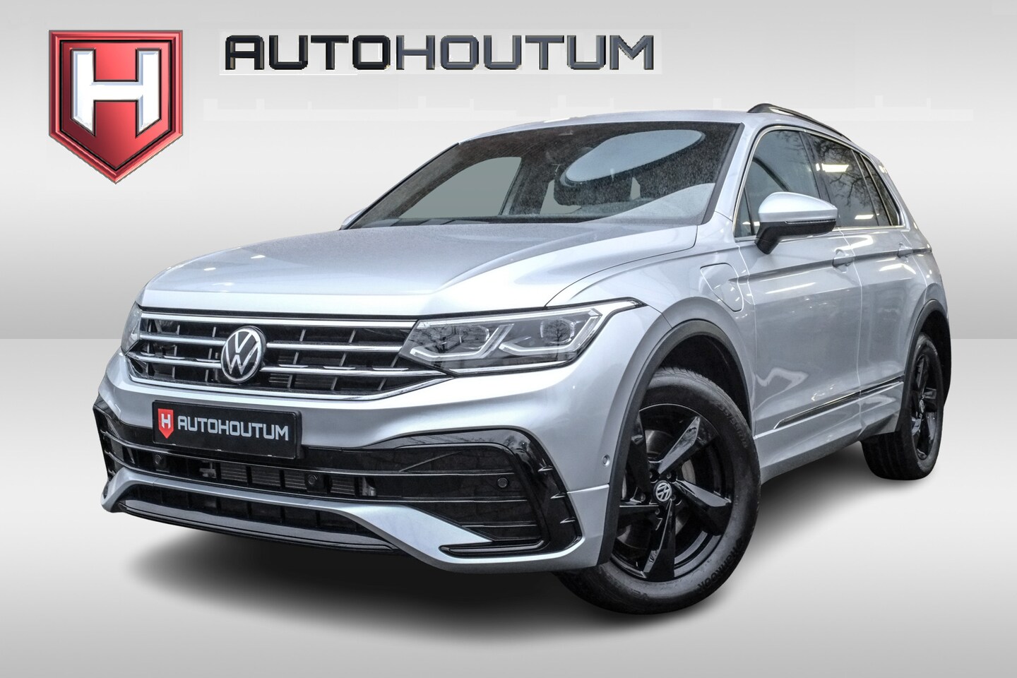 Volkswagen Tiguan - 1.4 TSI eHybrid R-Line ACC, Achteruitrijcamera - AutoWereld.nl