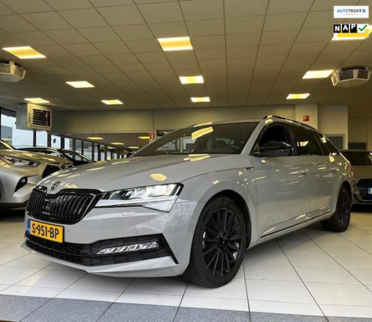 Skoda Superb Combi - 1.5 TSI ACT Limited Sportline Business/VOL OPTIES/1e Eigenaar/Virtual cockpit/Apple carpla - AutoWereld.nl