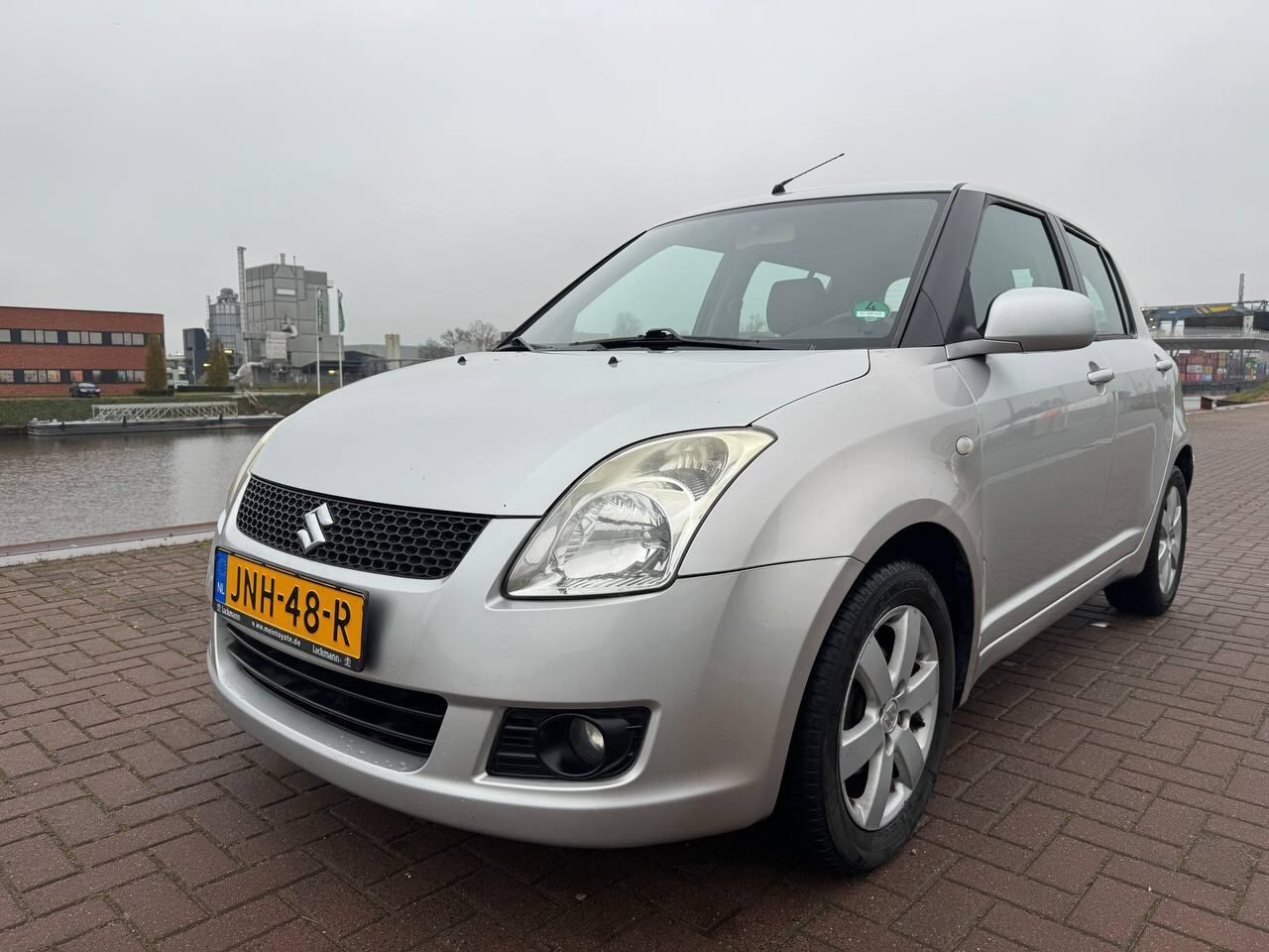 Suzuki Swift - 1.3 /Keyless-Go/Stoelverwarming/Airco/Nieuwe APK - AutoWereld.nl
