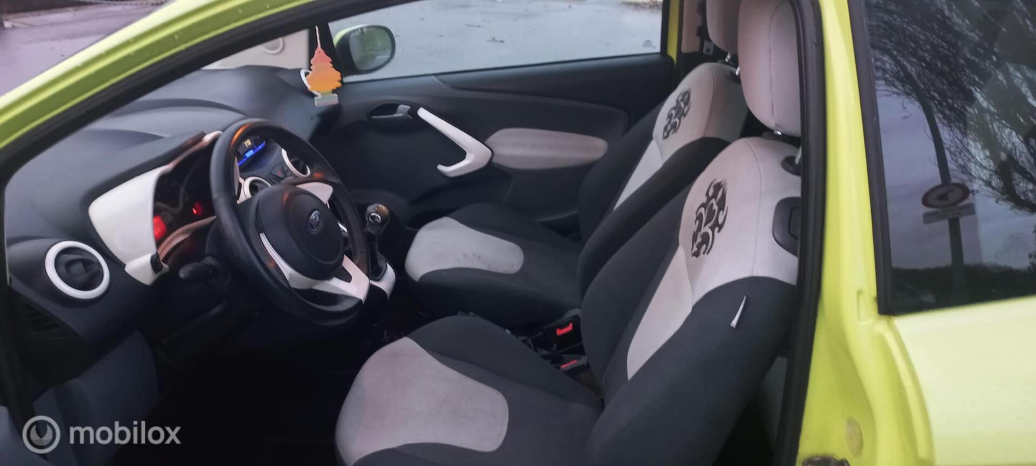 Ford Ka - 1.2 Trend cv stuurbekrachtiging airco lm wielen!!!