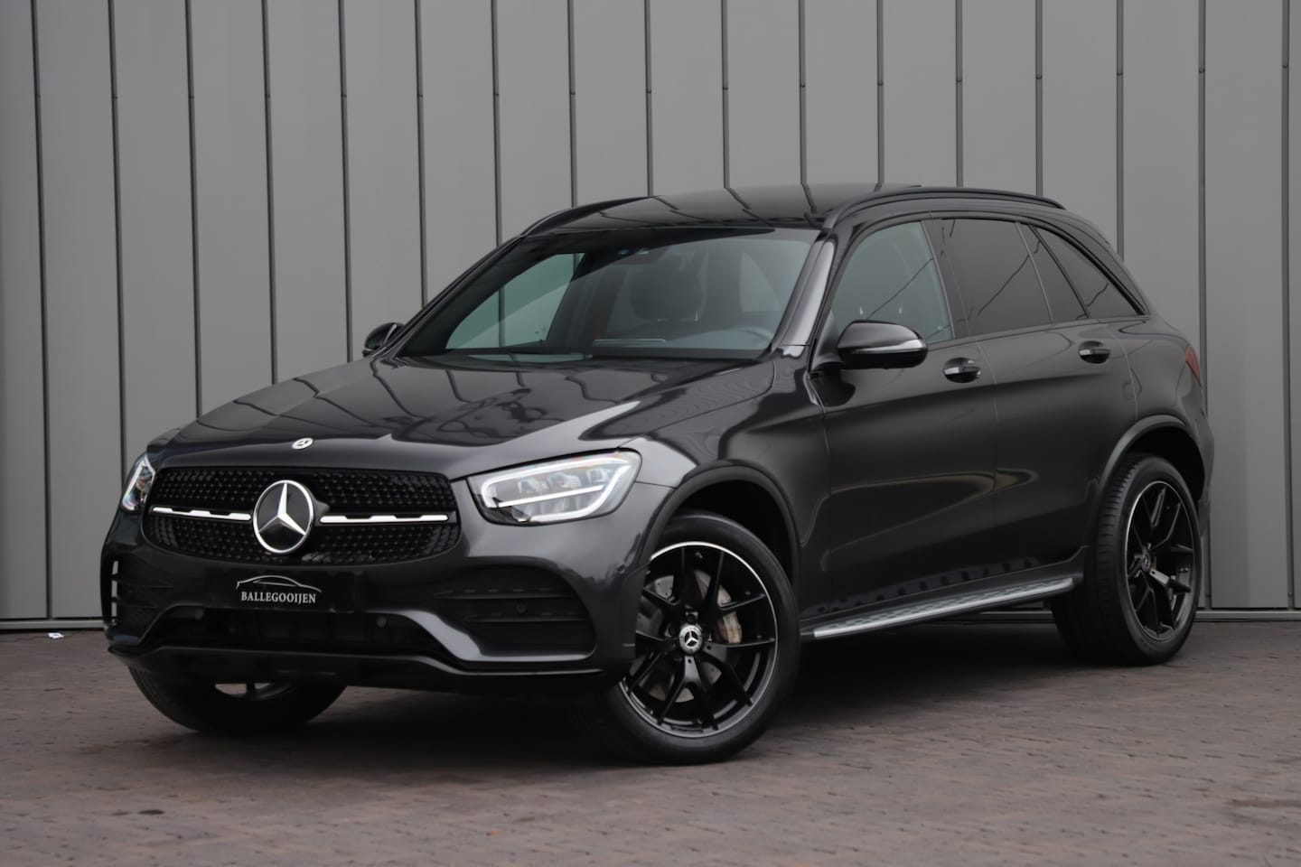 Mercedes-Benz GLC-klasse - 300e AMG 4-Matic | 320PK | Pano | Sfeerverlichting | Burmester | Standkachel | Trekhaak | - AutoWereld.nl