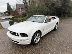 Ford Mustang - USA 4.6 V8 GT Cabriolet AUTOMAAT