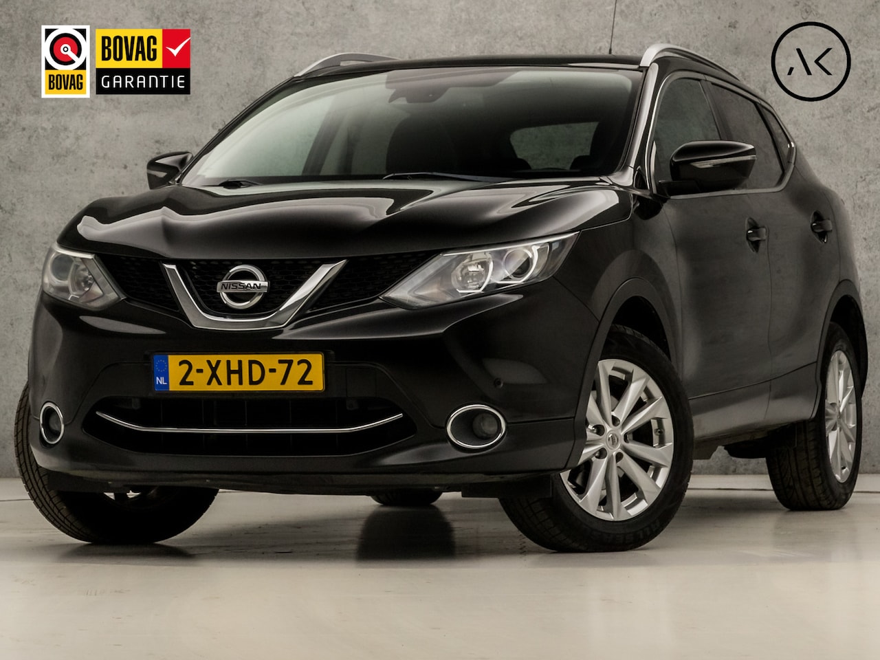 Nissan Qashqai - 1.2 Luxury (PANORAMADAK, NAVIGATIE, CAMERA, CLIMATE, SPORTSTOELEN, TREKHAAK, GETINT GLAS, - AutoWereld.nl