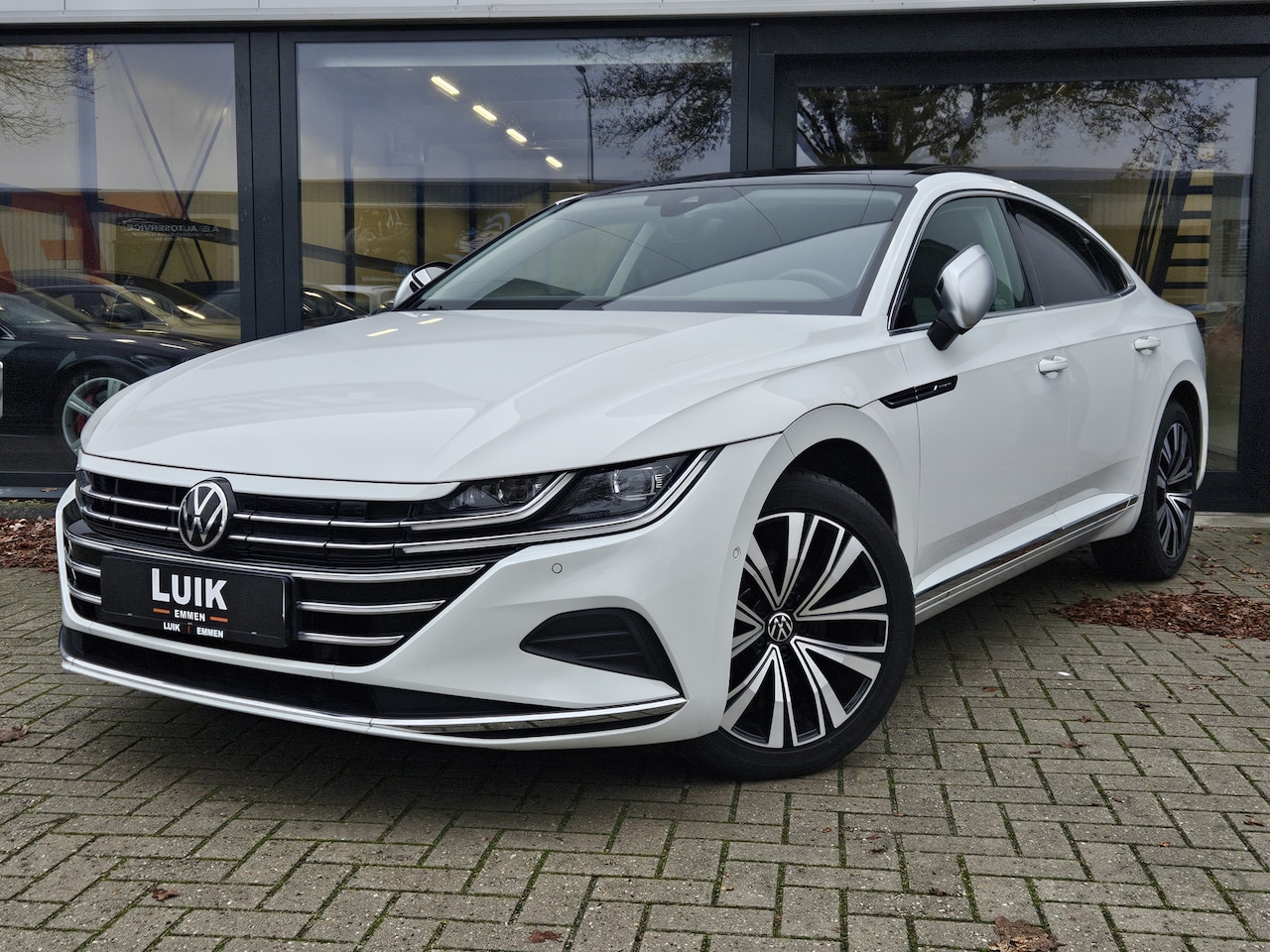 Volkswagen Arteon - 1.4 TSI eHybrid Business+ + PANO DAK + MASSAGE + LED + ALCANTARA + KEYLESS - AutoWereld.nl
