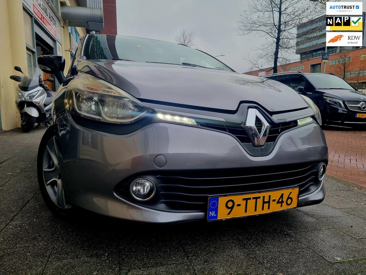 Renault Clio Estate - 0.9 TCe Night&Day Navi Airco Trekhaak - AutoWereld.nl