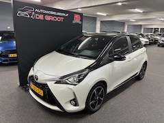 Toyota Yaris - 1.5 VVT-i Design Red met Navigatie, Achteruitrijcamera met Parkeersensoren voor en achter,