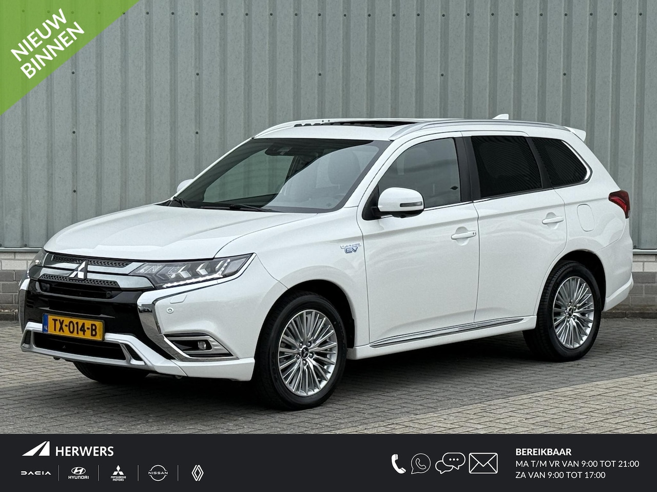 Mitsubishi Outlander - 2.4 PHEV Instyle / Full Options! / Dealer Onderhouden / Trekhaak 1.500 KG Trekgewicht / Sc - AutoWereld.nl