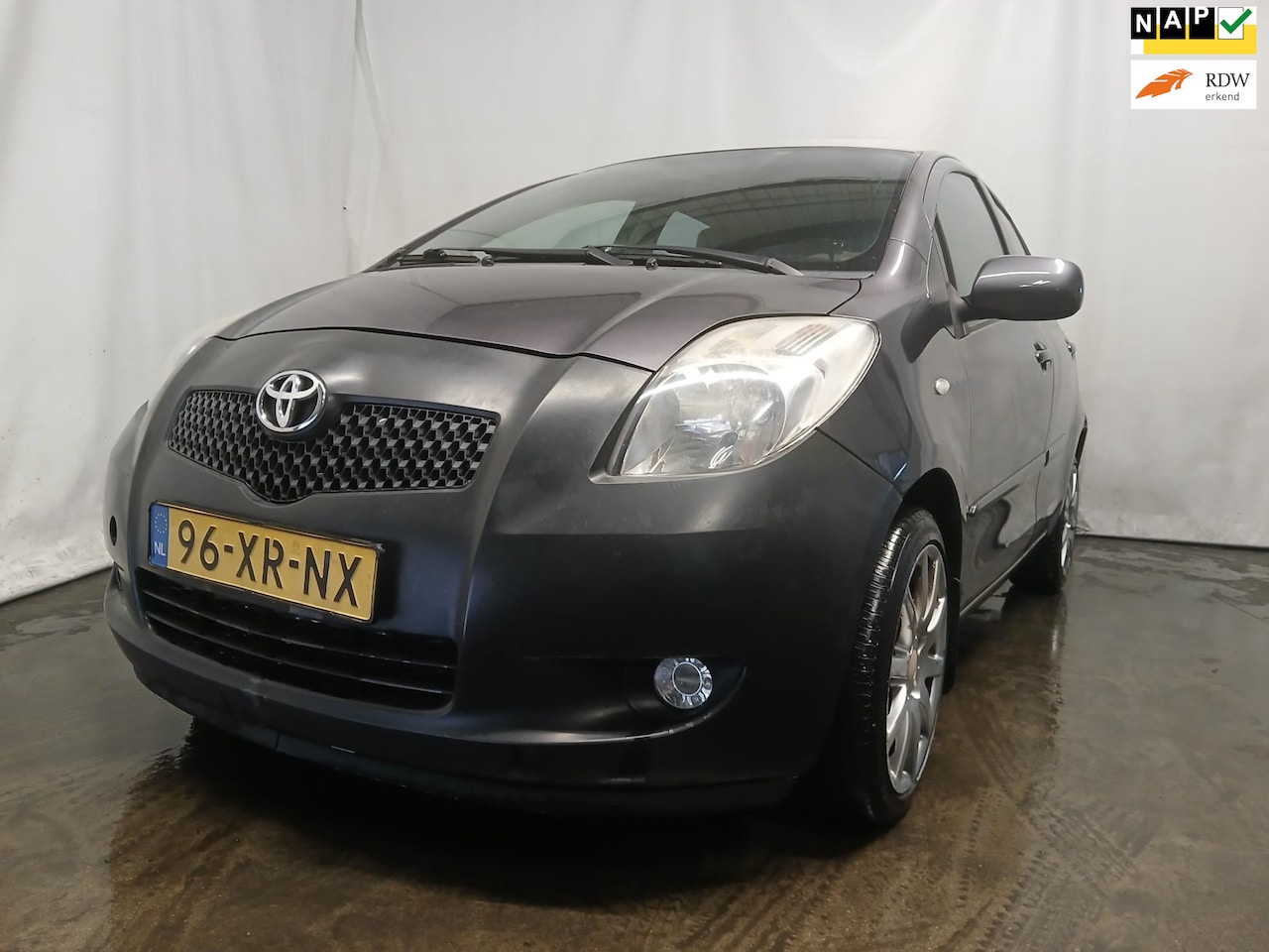 Toyota Yaris - 1.3 VVTi Sol SCHADEAUTO!! - AutoWereld.nl