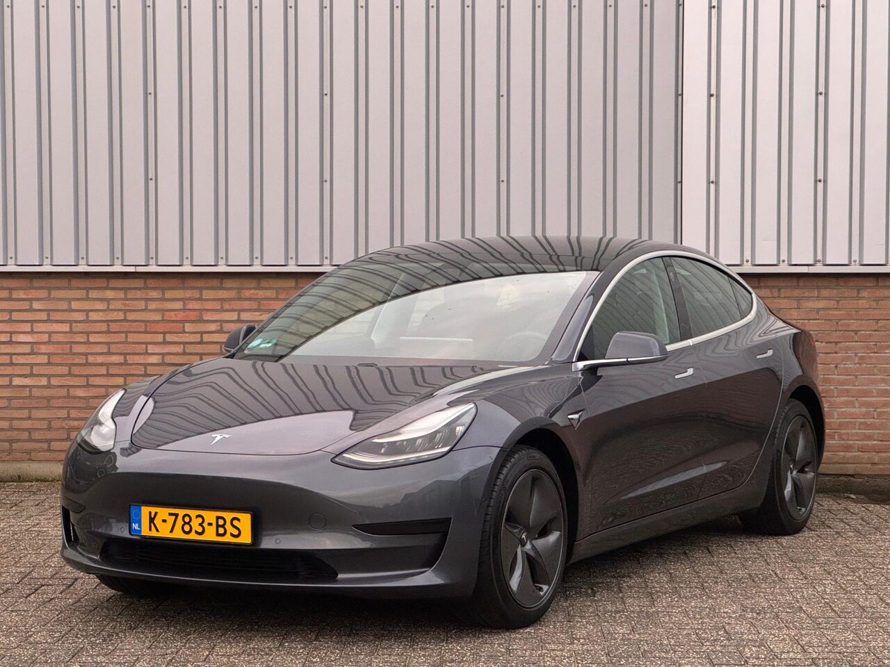 Tesla Model 3 - Standard RWD Plus SOH 92%/ LFP/ 1e Eig. - AutoWereld.nl