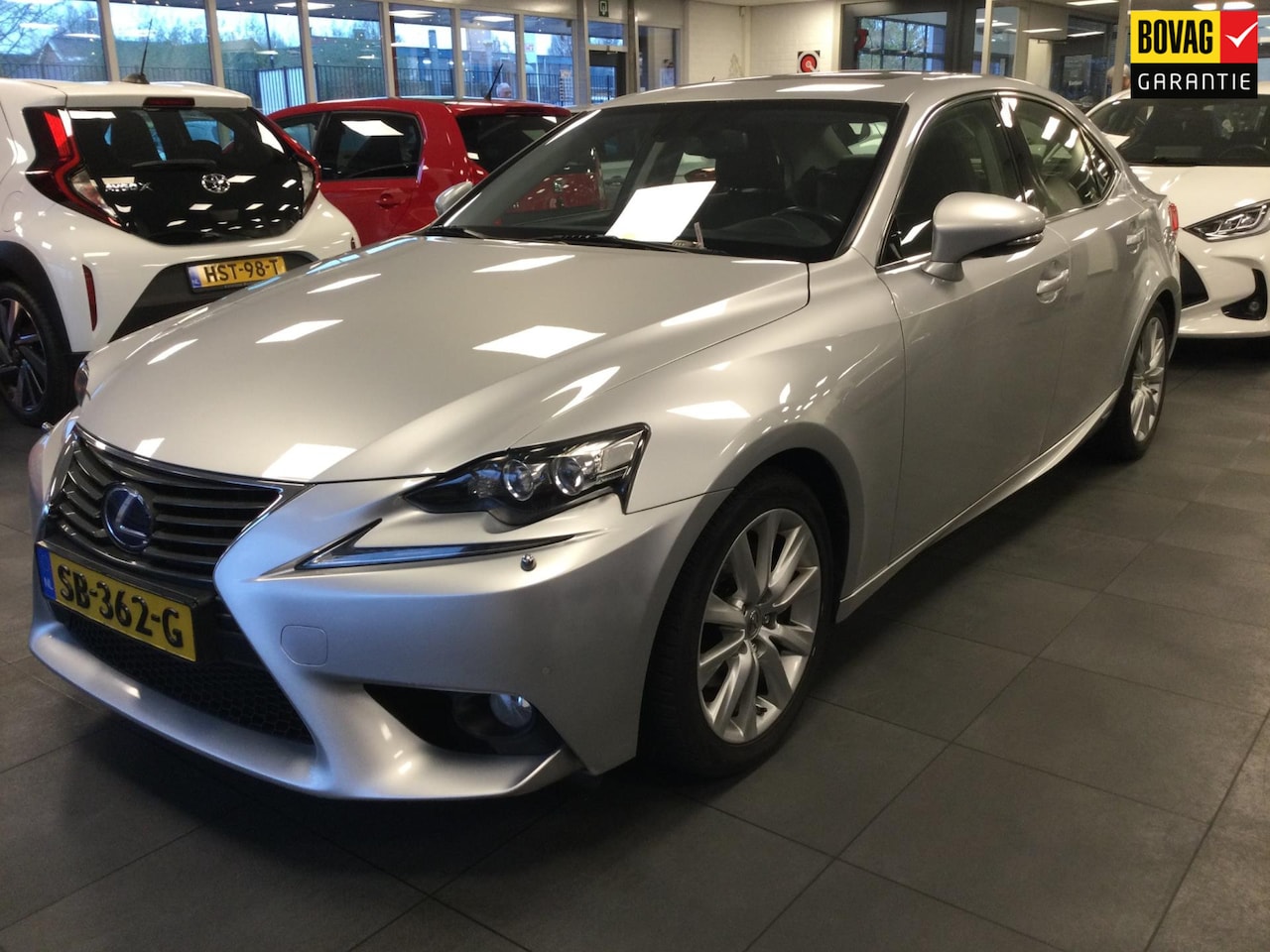 Lexus IS - 300h Luxury Line vol optie 11-2013 gehele historie bekend - AutoWereld.nl