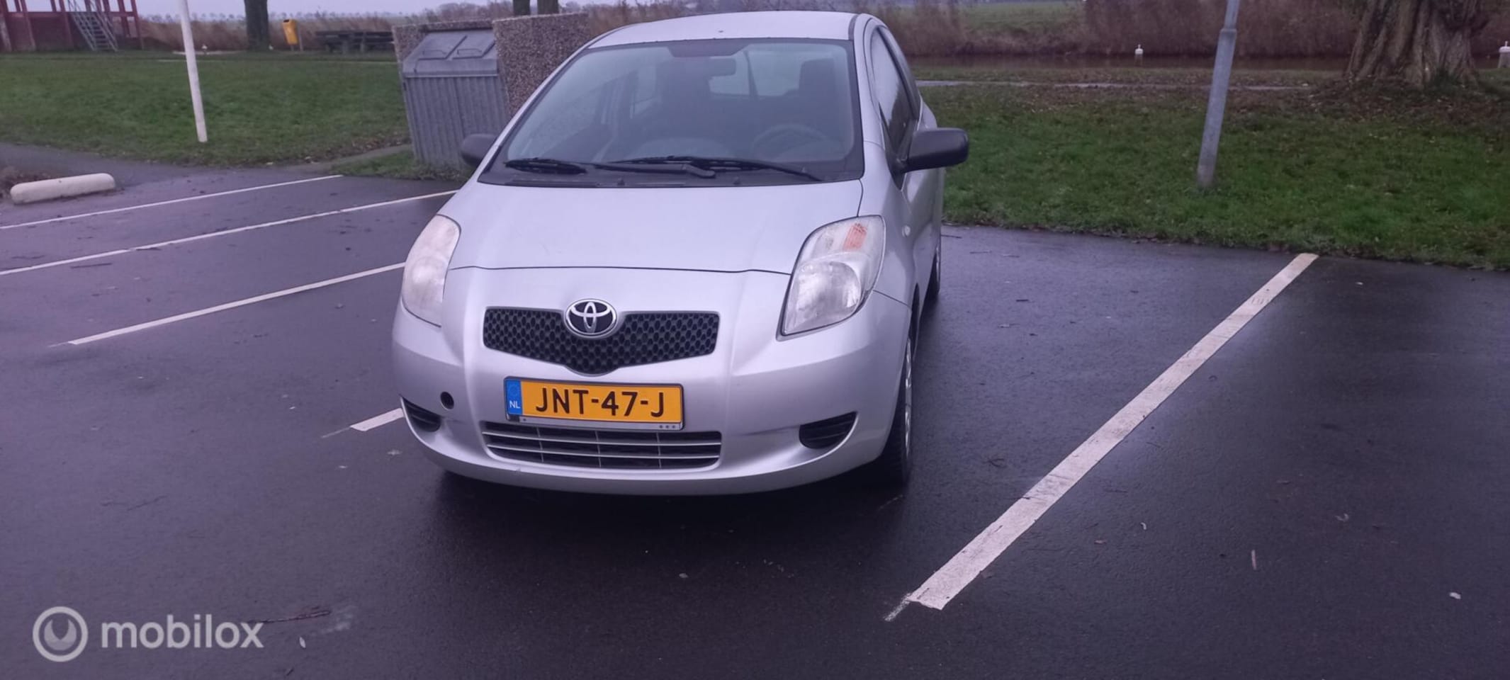 Toyota Yaris - 1.0 VVTi Spirit airco cv el ramen apk tot 2027!
