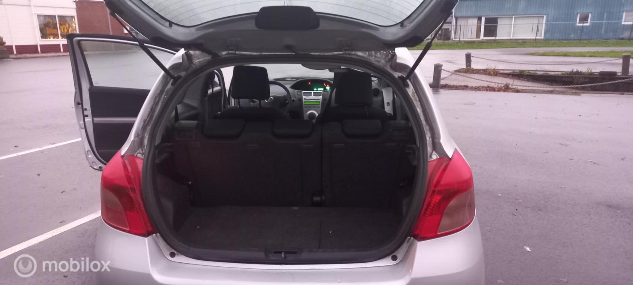 Toyota Yaris - 1.0 VVTi Spirit airco cv el ramen apk tot 2027!