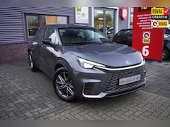 Lexus LBX - Elegant 2WD / Parkeercamera / Leder / Apple Carplay / Stoel/stuur verwarming / ACC