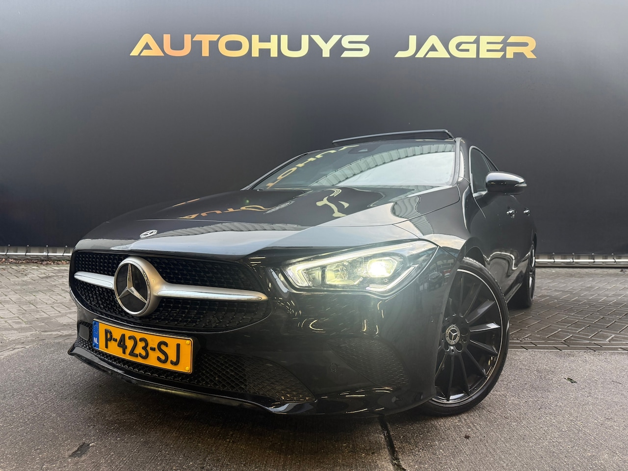 Mercedes-Benz CLA-Klasse - 180 Business Line|Panorama|Carplay|H&K|H&U - AutoWereld.nl