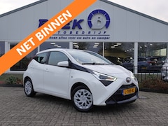 Toyota Aygo - 1.0 VVT-i x-play GR. SCHERM | CARPLAY | AIRCO | BT-TEL