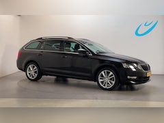 Skoda Octavia Combi - 1.5 TSI 150pk DSG Greentech Business Edition Leder-Stof Stoelverwarming Navigatie App-Conn