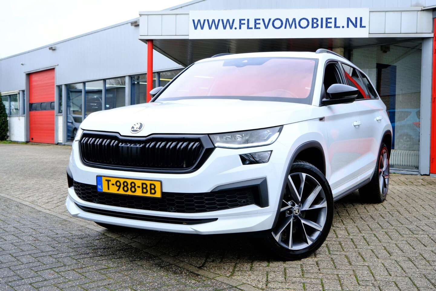 Skoda Kodiaq - 1.5 TSI Sportline Business Aut. Pano|leder-Alcantara|Navi|Cam|Virtual Displ|LMV - AutoWereld.nl