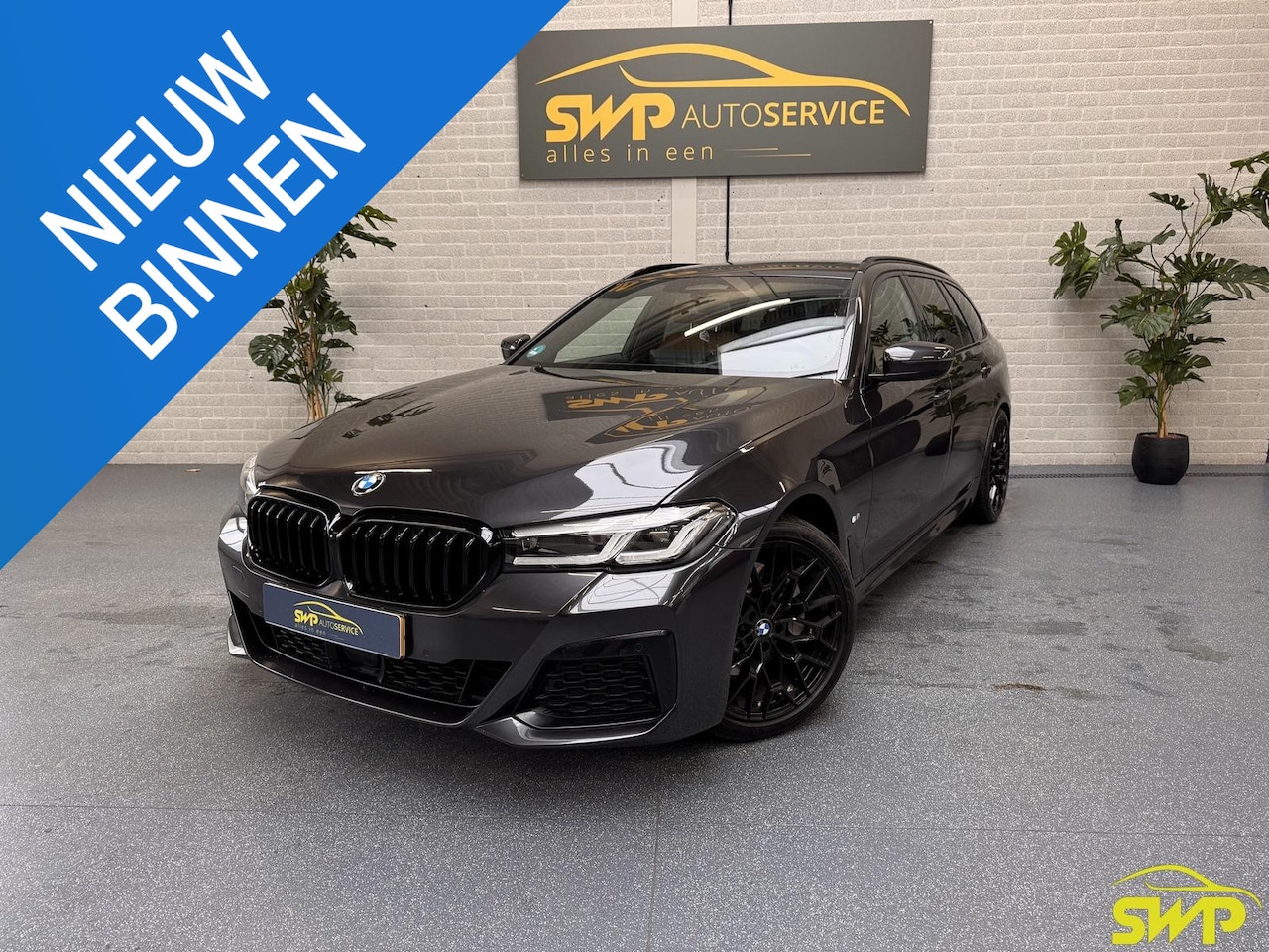 BMW 5-serie Touring - 530i | M-sport | Pano | HUD | Pilot assist | Camera | Navi | Grootlicht assistent | Trekha - AutoWereld.nl