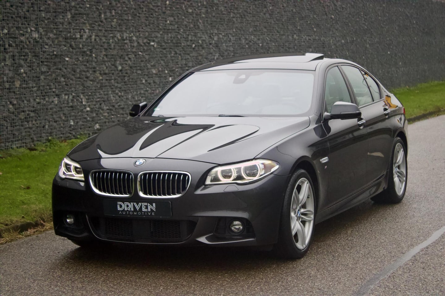 BMW 5-serie - 520i M Sport| H/K - Keyless - Camera - Schuifdak - AutoWereld.nl