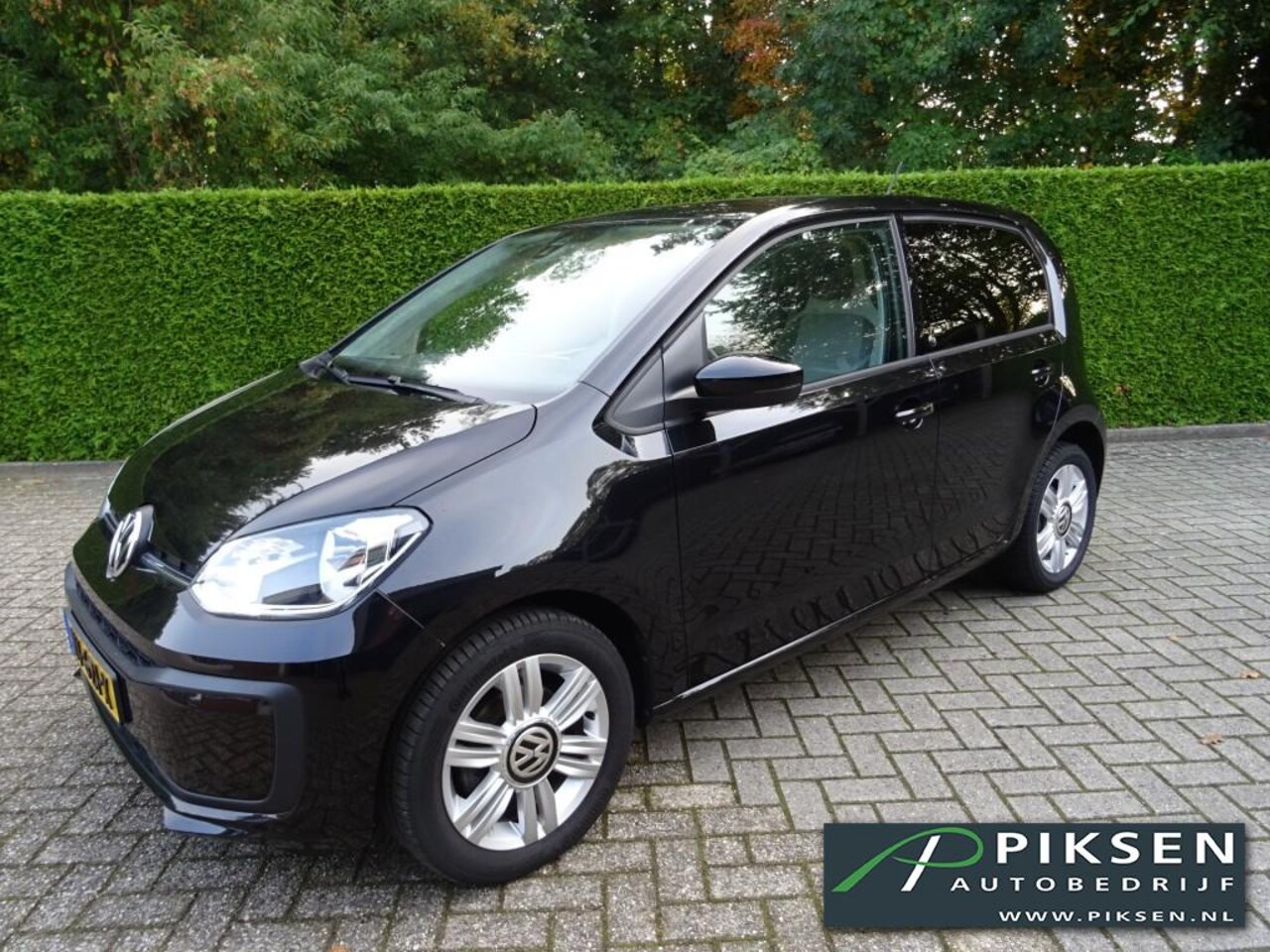 Volkswagen Up! - 1.0 BMT UP! BEATS AUDIO AIRCO BLUETOOTH LICHTMETAAL - AutoWereld.nl