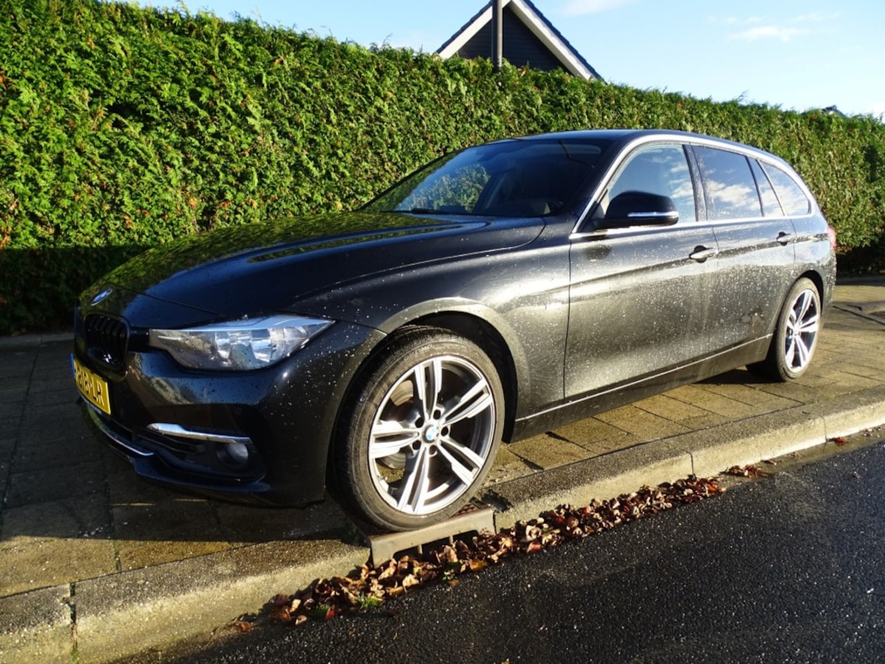 BMW 3-serie Touring - 320I CENT.HI.EX. Touring-Navi gr-Trkh-Pdc-Blth-Media - AutoWereld.nl