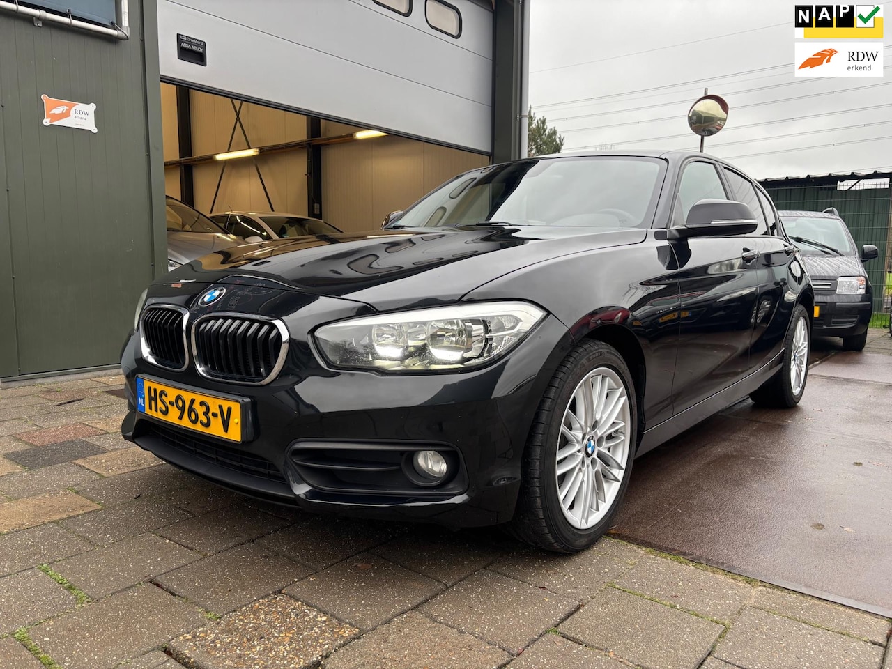 BMW 1-serie - 118i EDE Automaat Sport Navi - AutoWereld.nl