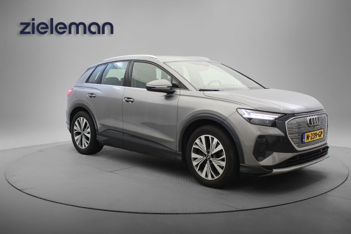 Audi Q4 e-tron - 40 Launch edition Advanced 77 kWh - Carplay, Navi, Clima, Cruise, Stoelverw. SOH 89% - AutoWereld.nl