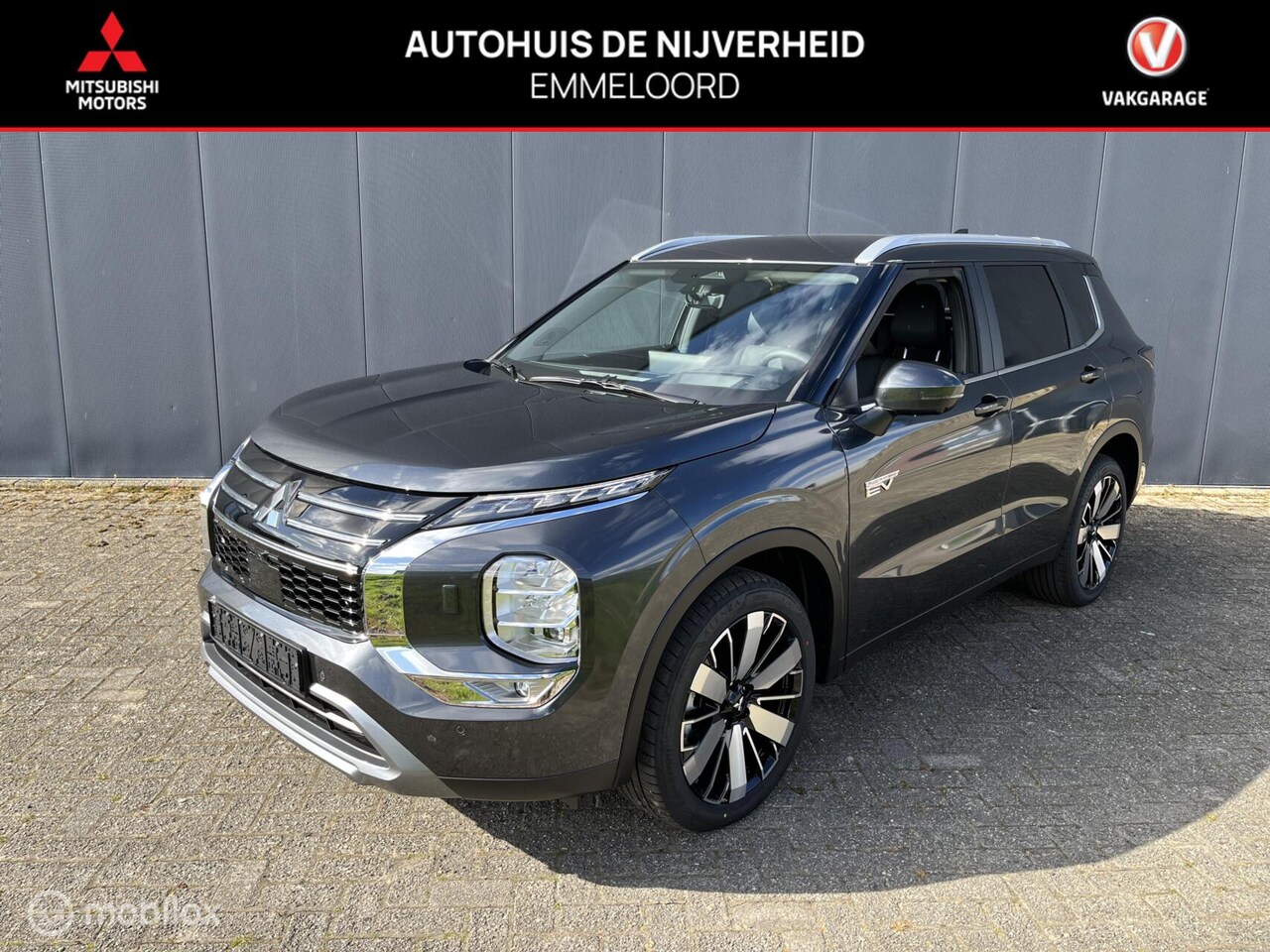 Mitsubishi Outlander - 2.4 PHEV First Edition 2.4 PHEV First Edition - AutoWereld.nl