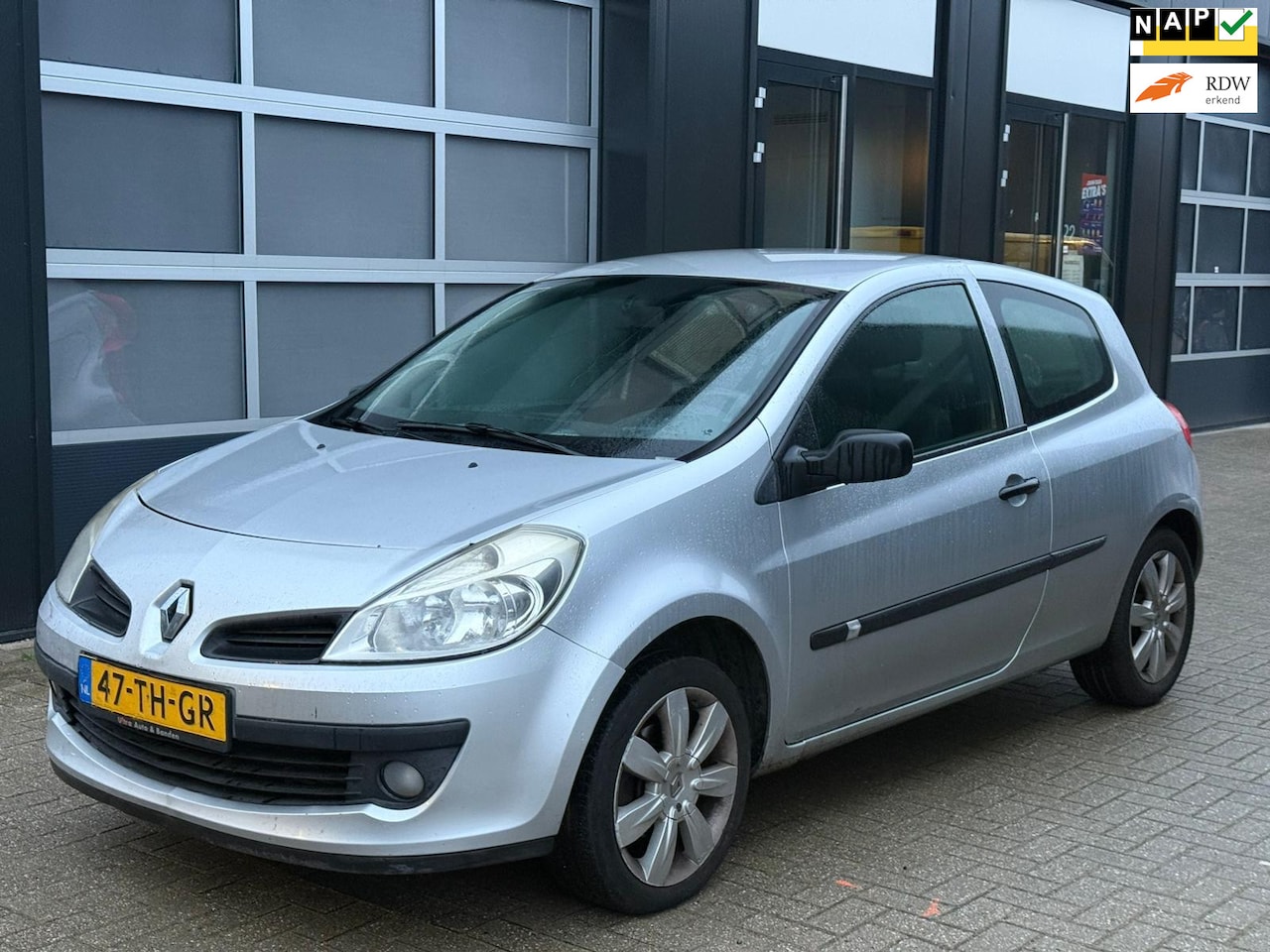Renault Clio - 1.4-16V Expression Trekhaak Airco - AutoWereld.nl