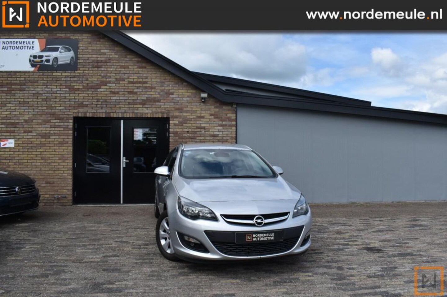 Opel Astra - 1.4 Turbo Edition 1.4 TURBO EDITION, Cruise, Navi, Trekhaak - AutoWereld.nl