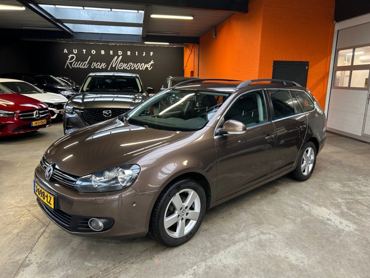Volkswagen Golf - 1.2 TSI Highline BlueMotion / Nette Auto - AutoWereld.nl