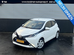 Toyota Aygo - 1.0 VVT-i x-play Fabrieksgarantie tot 16 nov 2026, Airco, Parkeerhulp camera, Bluetooth, C